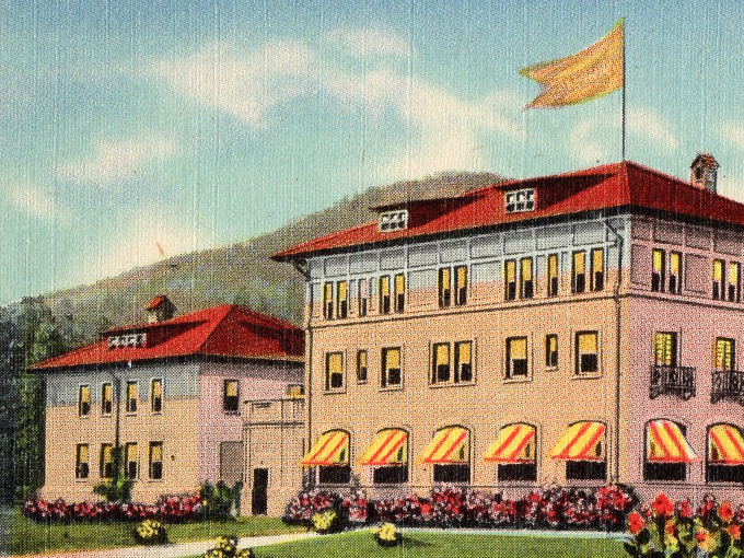Fort William Henry Hotel — Lake George, N.Y.